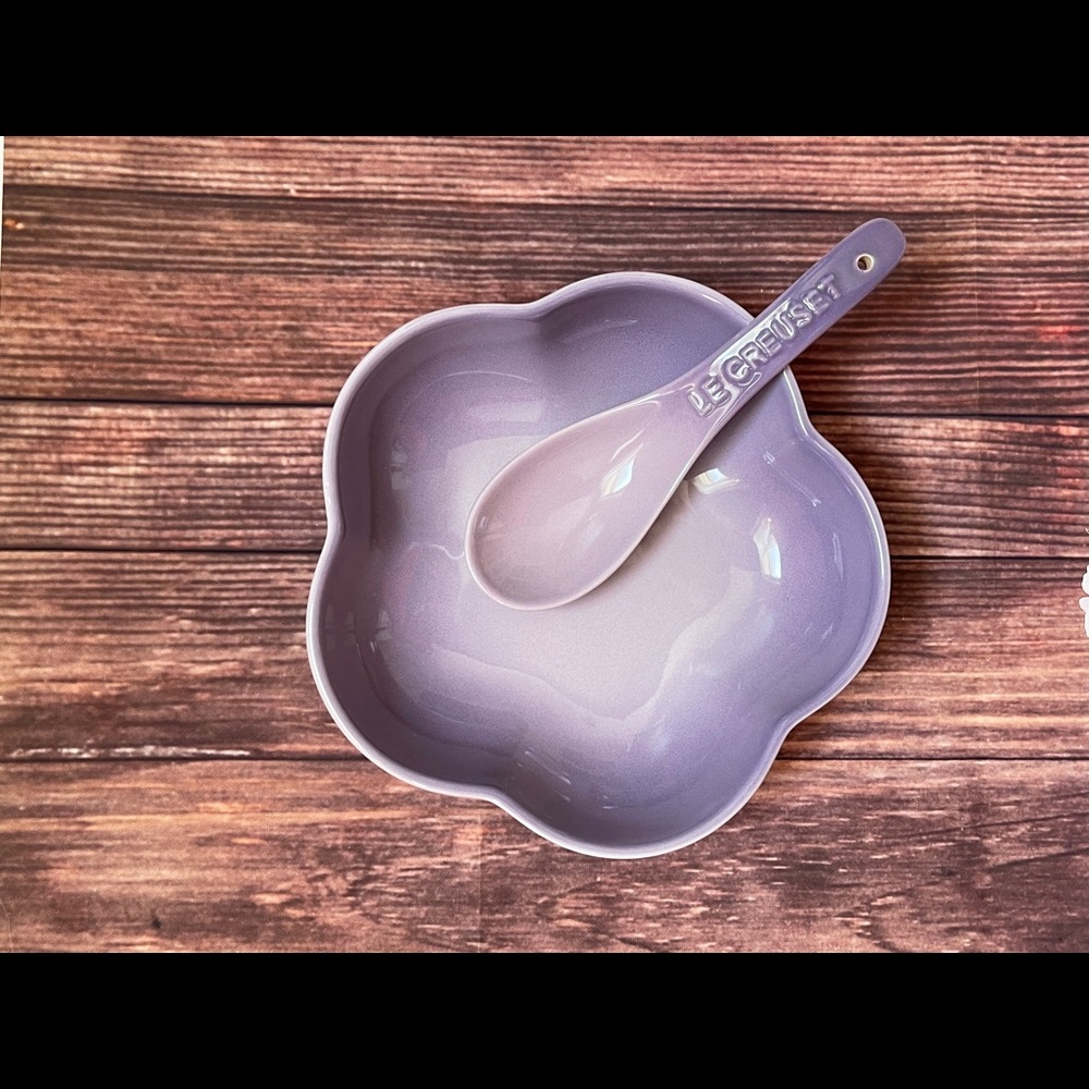 Le Creuset Flower Dish with Spoon Set